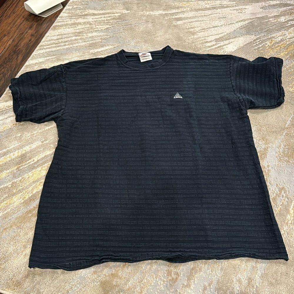 NIKE ACG vtg 90s made in USA Tee size XL textured beautiful fade rare tee black